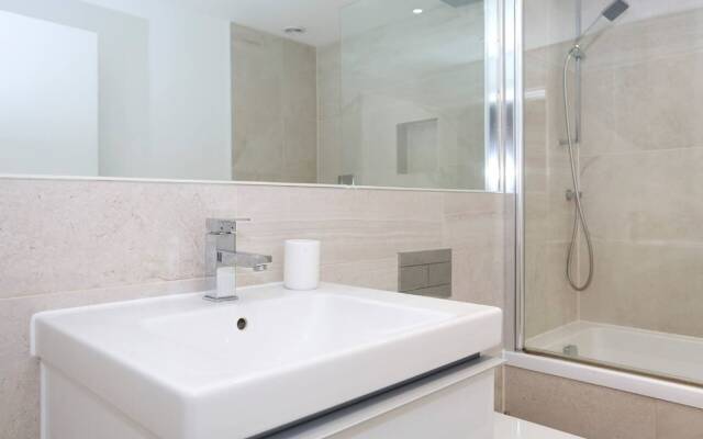 JOIVY Vibrant City Centre 2-bed Apt.