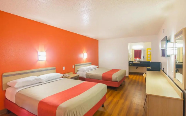 Motel 6 Fort Nelson, BC