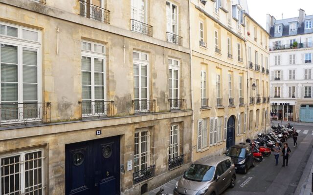 Place des Vosges - Studio - Paris 3