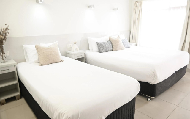 Bay Motel – Guest Rooms – Byron Bay