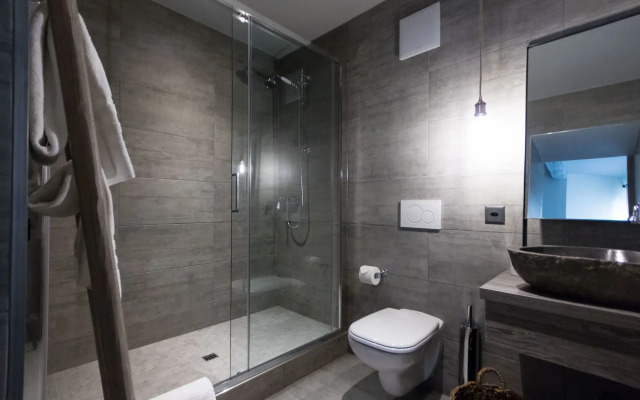 Seven Boutique Hotel