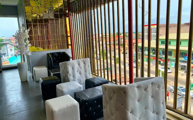 GrandBay Luxury Hotel