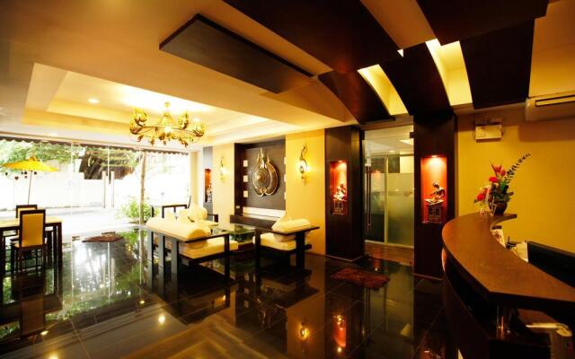 Mirth Sathorn Hotel