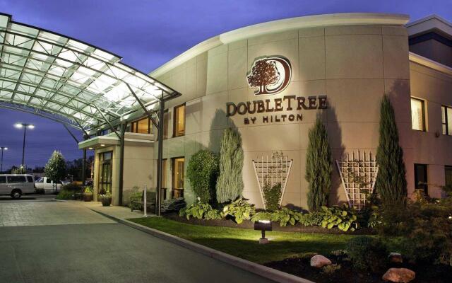 DoubleTree by Hilton Hotel Buffalo - Amherst