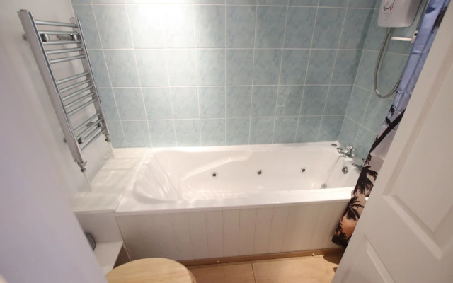 Contemporary 2 bed Flat in Bristol, Free Parking