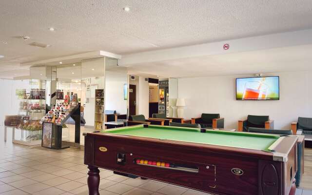 Hotel Kyriad Nemours