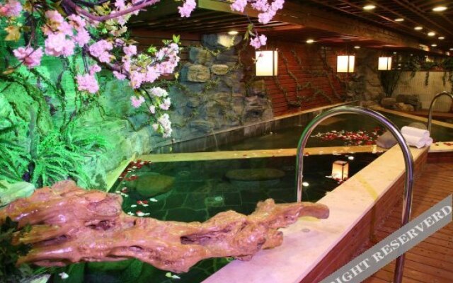 Shunjing Hot Spring Hotel