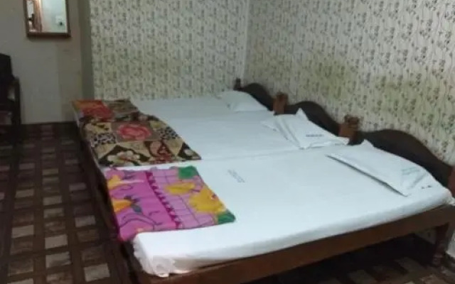 Hotel Karnataka Deluxe