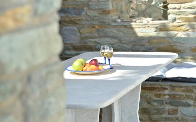 Andros Homes Sea Side Apartment & Studio