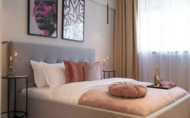 Vibrant & Spacious 3BR Condos on Amzei