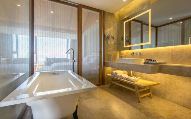 Floral Hotel Dali Luchun Garden