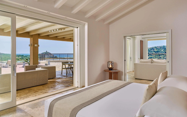 Conrad Chia Laguna Sardinia