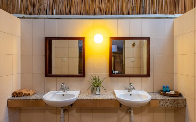 Sentrim Mara Game Lodge