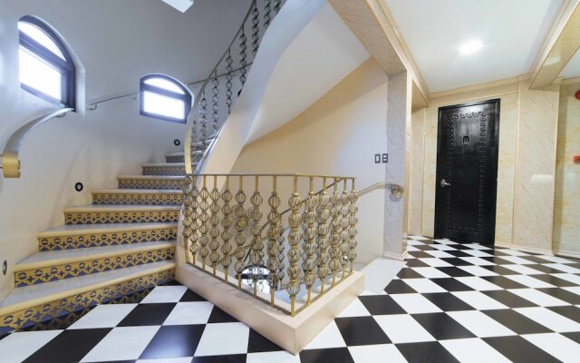 Bless Amare Boutique Hotel by RedDoorz