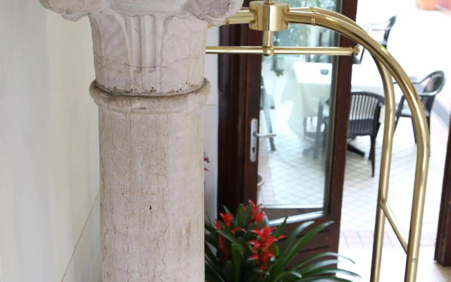 Hotel Antica Dimora , Mantegna Hotels