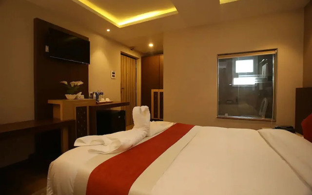 Kings Hotel Rajkuti