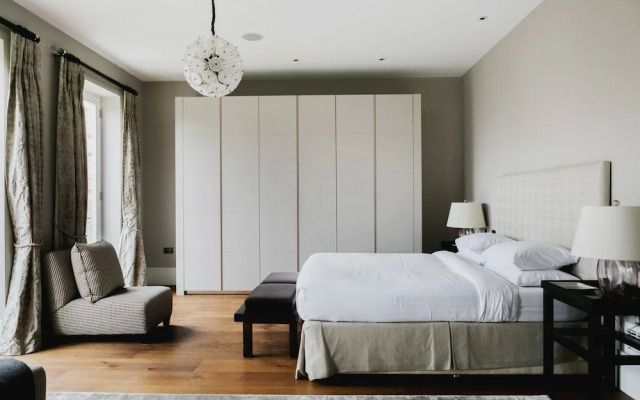 Priory Road by Onefinestay