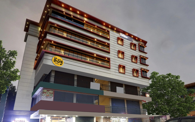 Itsy By Treebo - Fathima Palace