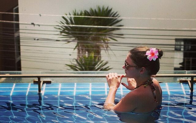 Lae Lay Suites