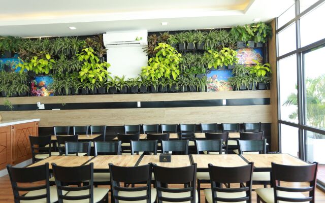 Vivian Hotel Saigon Airport