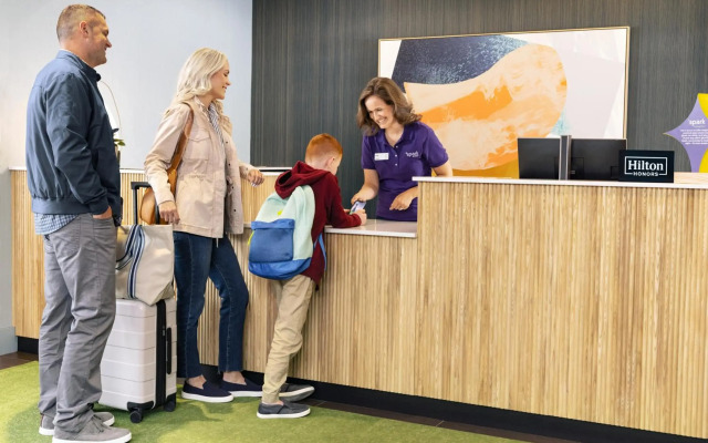 Spark by Hilton Tifton