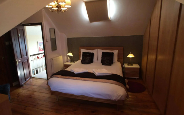 Tyrosa Rooms