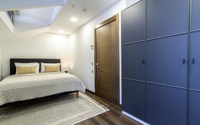 Sleek Residence Flat With Great Location in Sisli