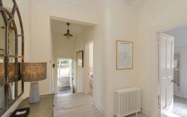 Forthview - Traditional 2 Bedroom Apartment