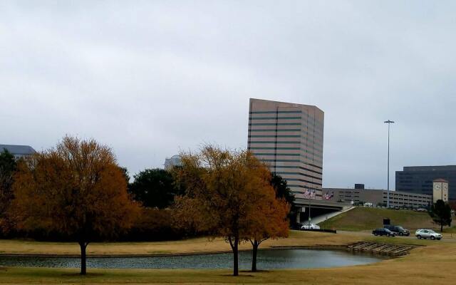 Holiday Inn Irving Las Colinas by IHG