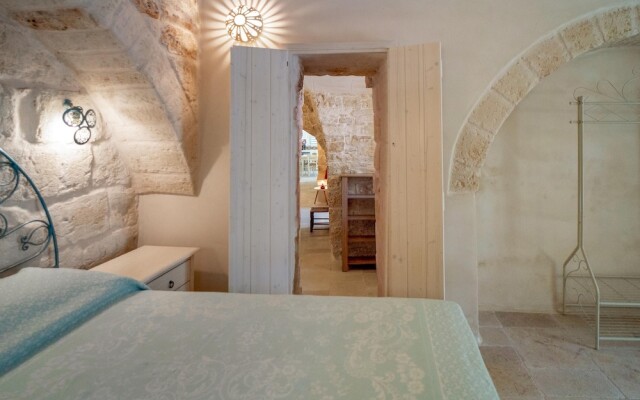 3195 Trullo Starbax by Perle di Puglia