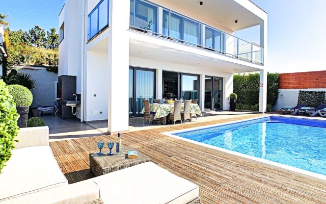 Villa Relaxing View by MHM