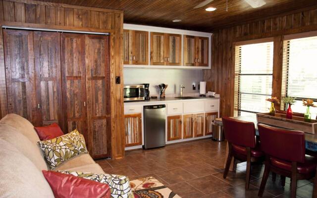 Live Oaks Bed and Breakfast