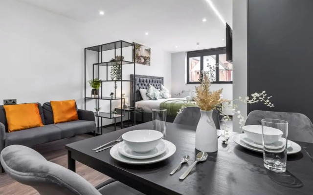 Luxury Flat in North West London