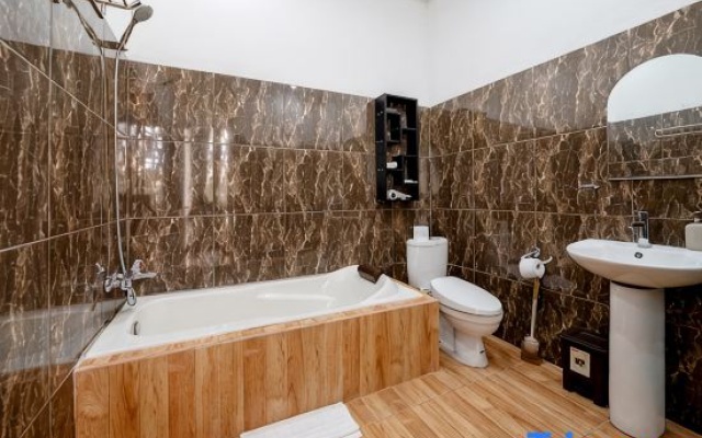 3 Bedrooms Private Pool Villa near Mertasari Beach — 4-star hotel in Denpasar