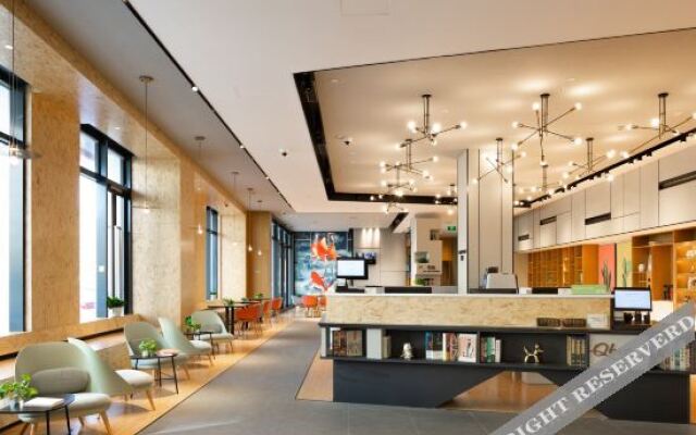 Qbox Hotel
