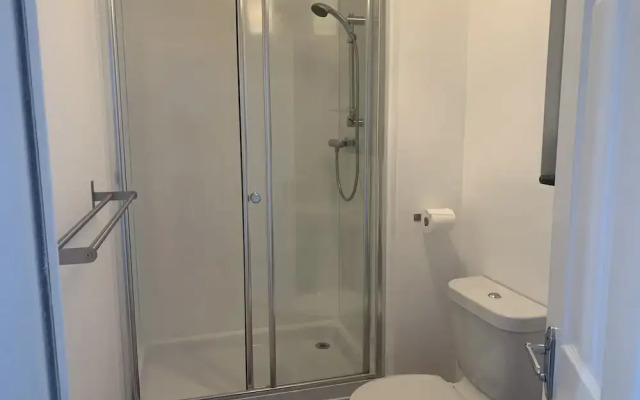 Ayr Cozy Corner Apartment