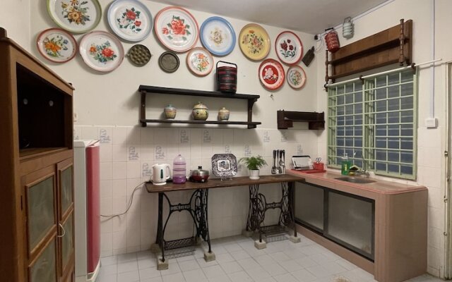 Baba & Charlie Homestay