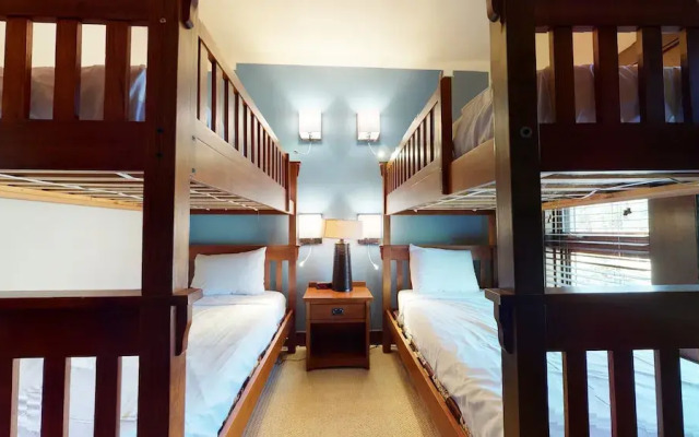 Juniper Crest 1 4 Bedroom Townhouse by RedAwning