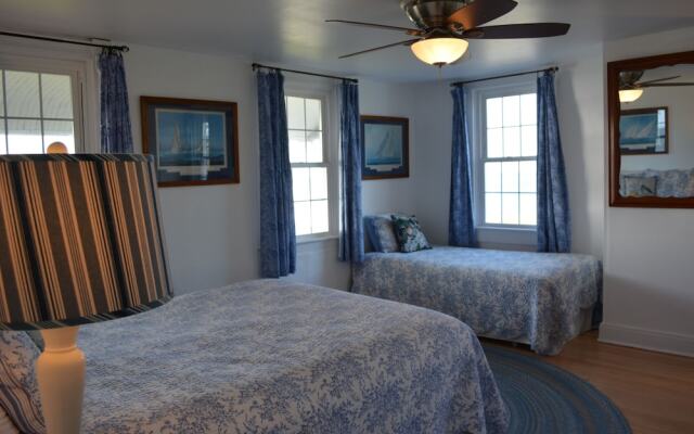 Black Walnut Point Inn