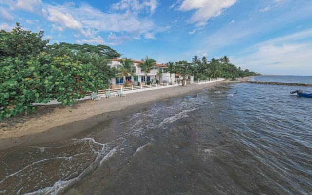 Villa El Francés 4BD WPool & Beach Front