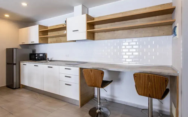 Pool View 1 Bed Apt T2-720