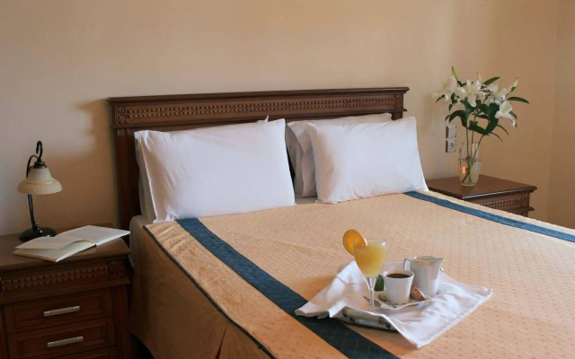 Famissi Hotel
