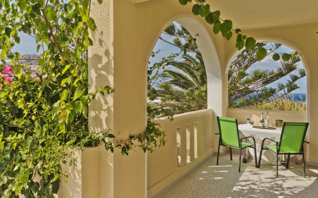 Montemar Studios & Apartments