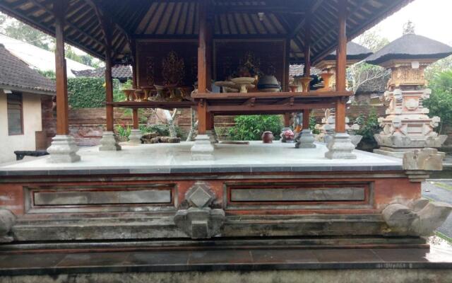 Suryadina Guest House