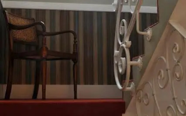 American House Hennela