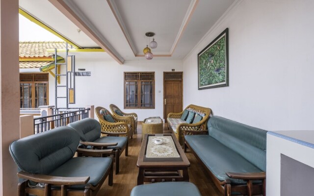 Puri Cikole Asri by OYO Rooms