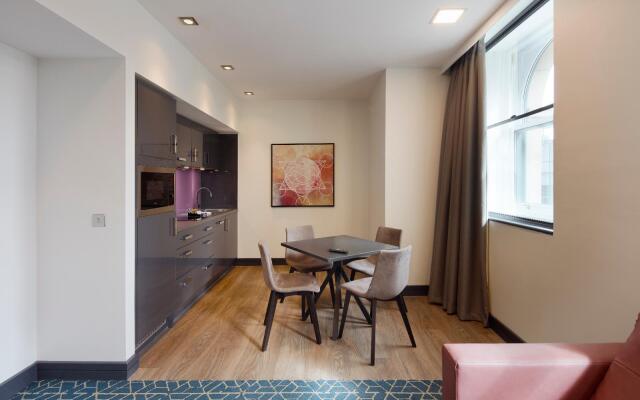 Roomzzz Manchester Victoria