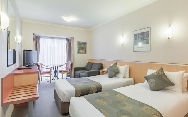 The Waverley International Hotel