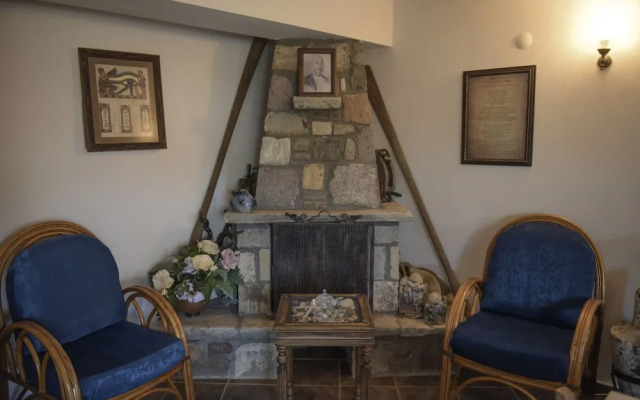 Alesta Hotel