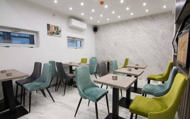 Hotel Omia